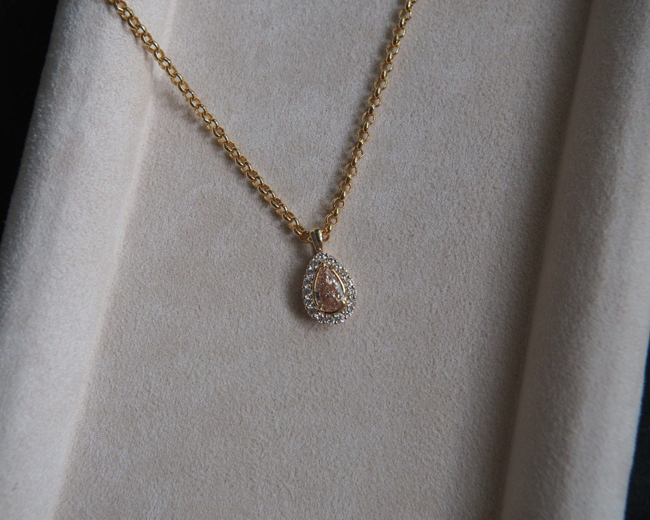 Maya Pear Lab Grown Pink Diamond Pendant