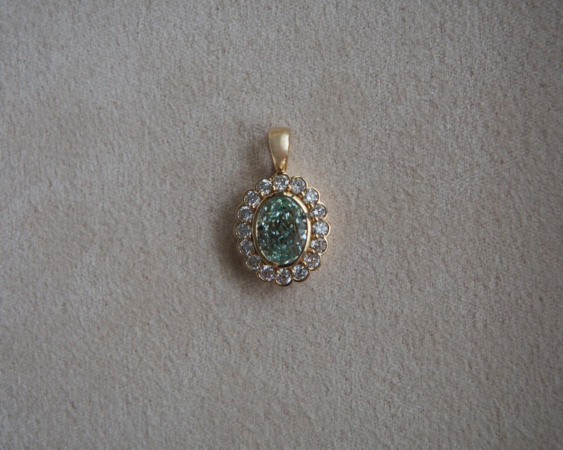 Mina Oval Lab Grown Green Diamond Pendant