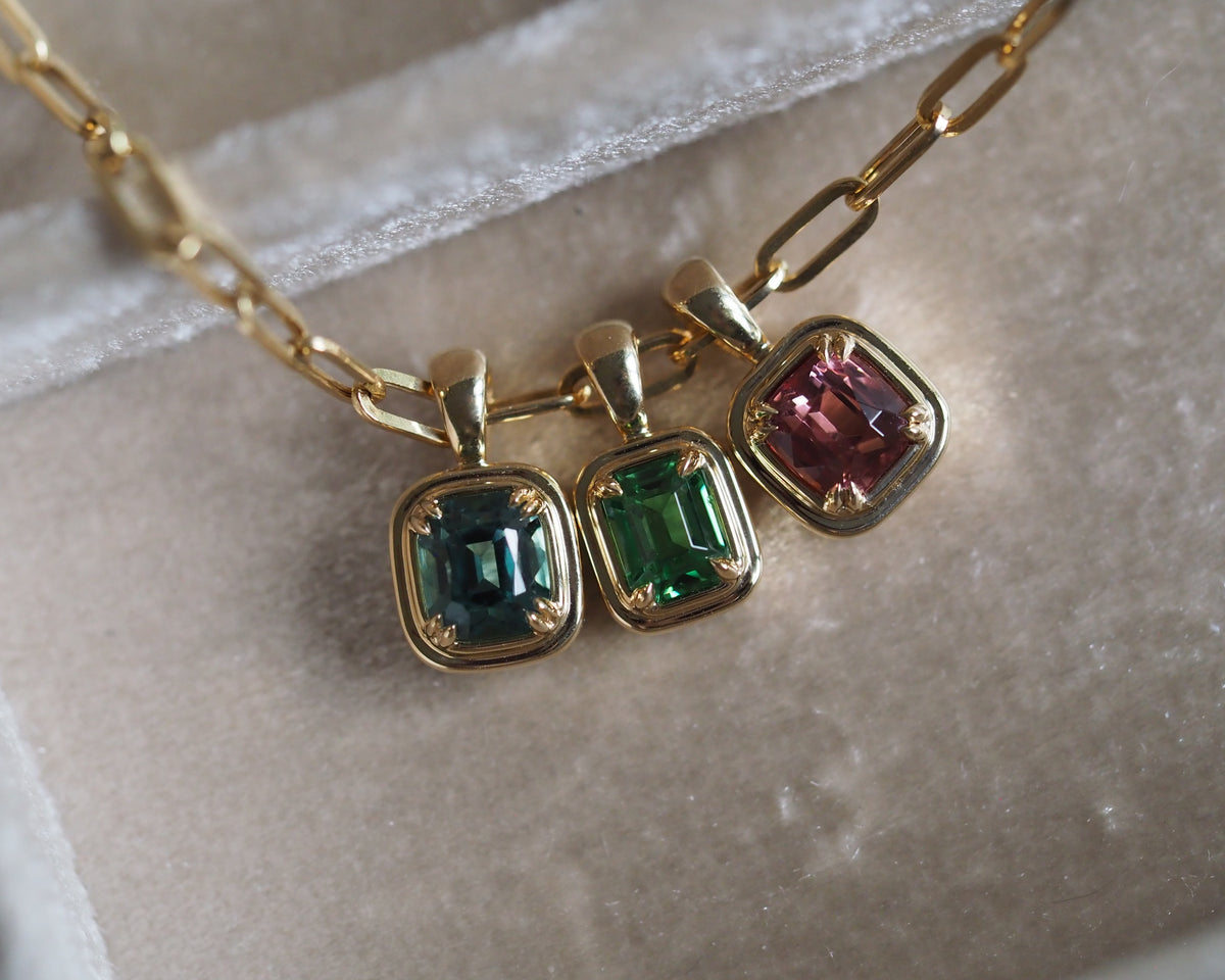 Robyn Natural Tsavorite Pendant