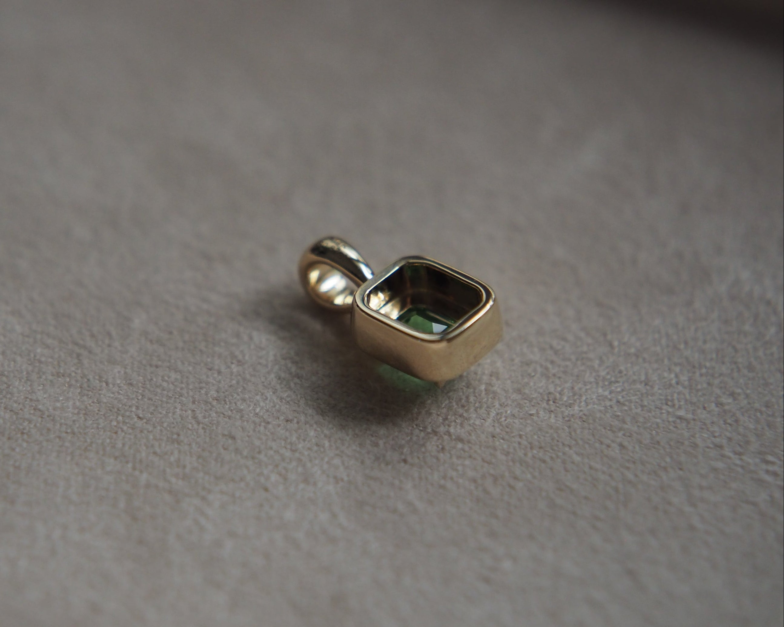Robyn Natural Tsavorite Pendant
